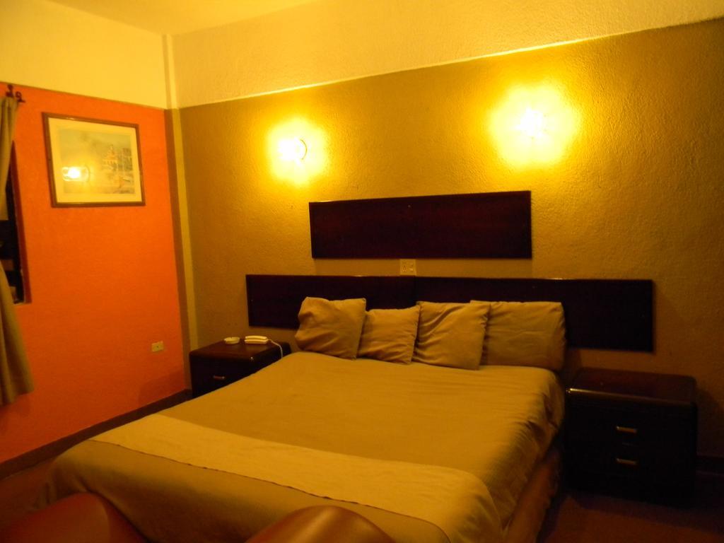 Grand Guaycura Love hotel 2*